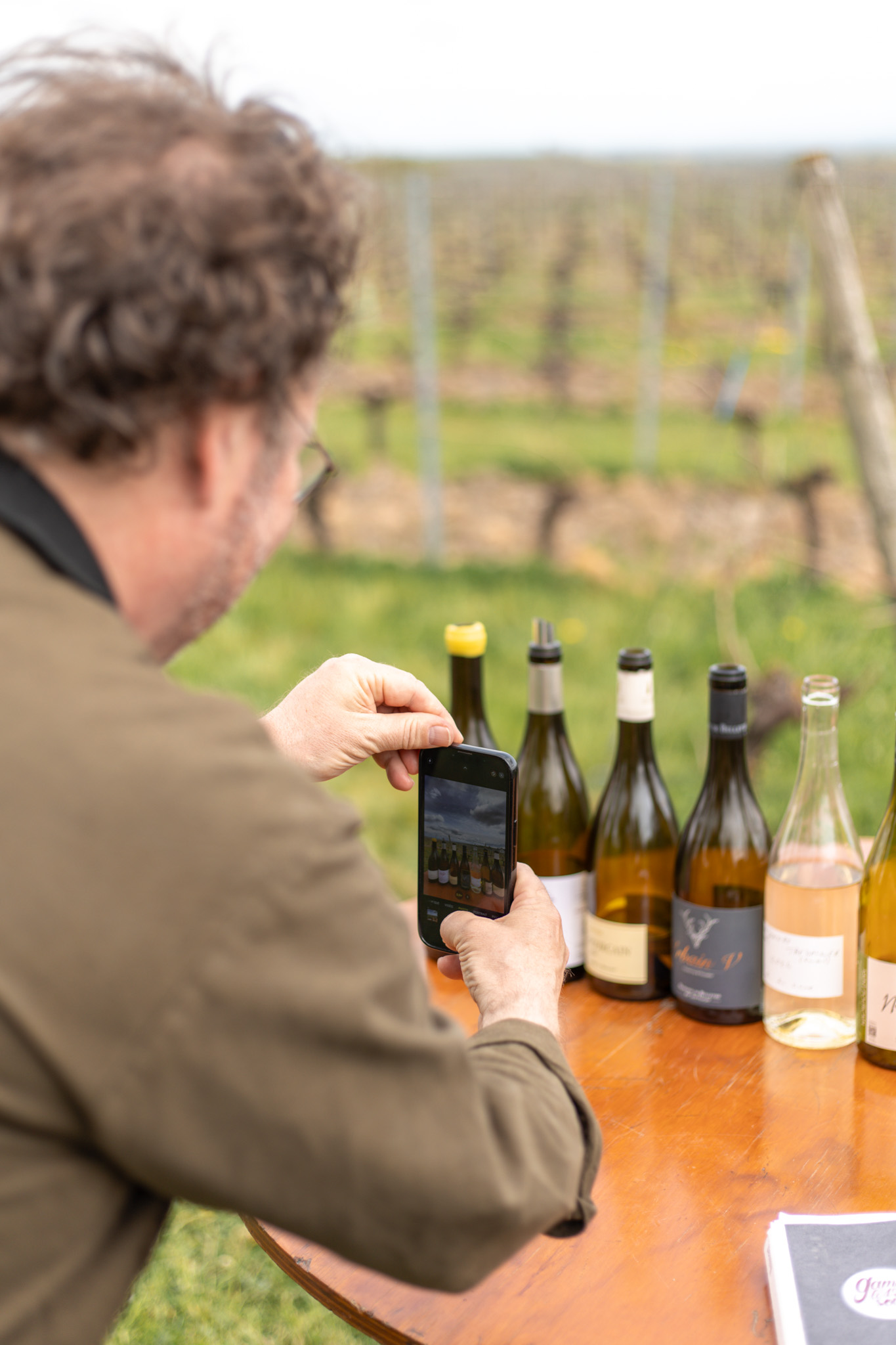 Agence de communication vin Lyon Photographe vin / vidéaste vin - Lyon Communication domaine viticole - Lyon Community manager vin / réseaux sociaux vin - Lyon Agence communication gastronomie / restaurant - Lyon Identité visuelle domaine viticole
